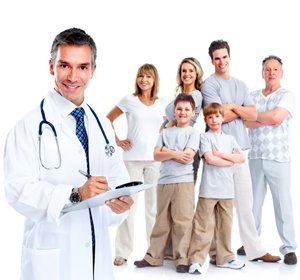 Медицинские осмотры и регулярные визиты к семейному врачу: в чем разница?